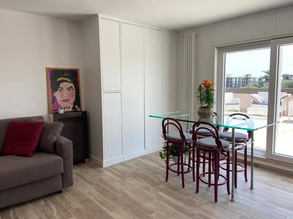 Ferienwohnung Attico Panoramico Luxury Roma Exterior foto